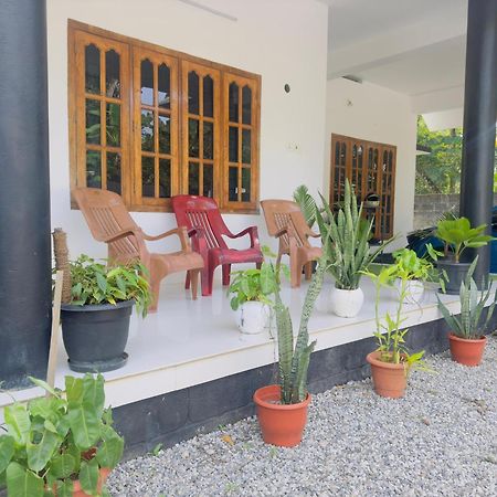 Anugraha Lotus Homestay Варкала Экстерьер фото