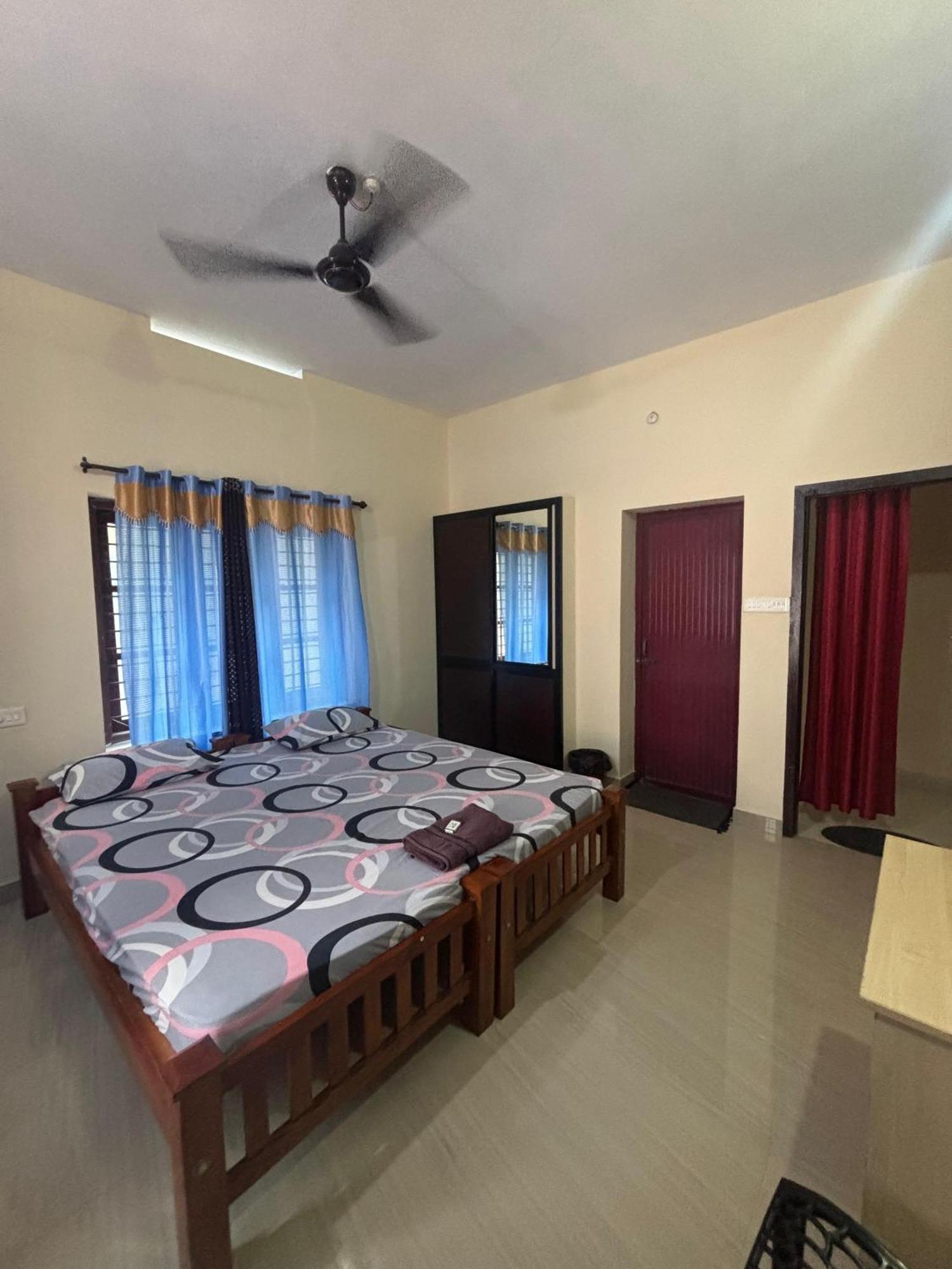 Anugraha Lotus Homestay Варкала Экстерьер фото