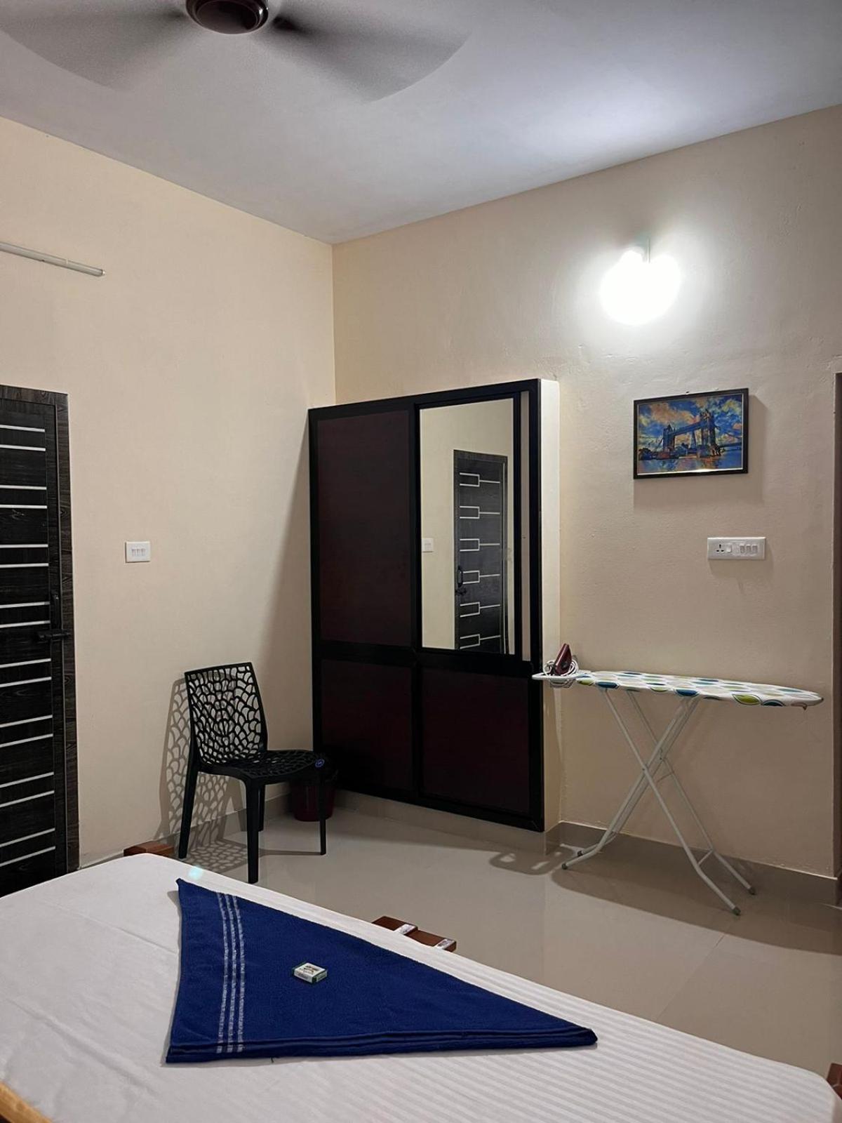 Anugraha Lotus Homestay Варкала Экстерьер фото