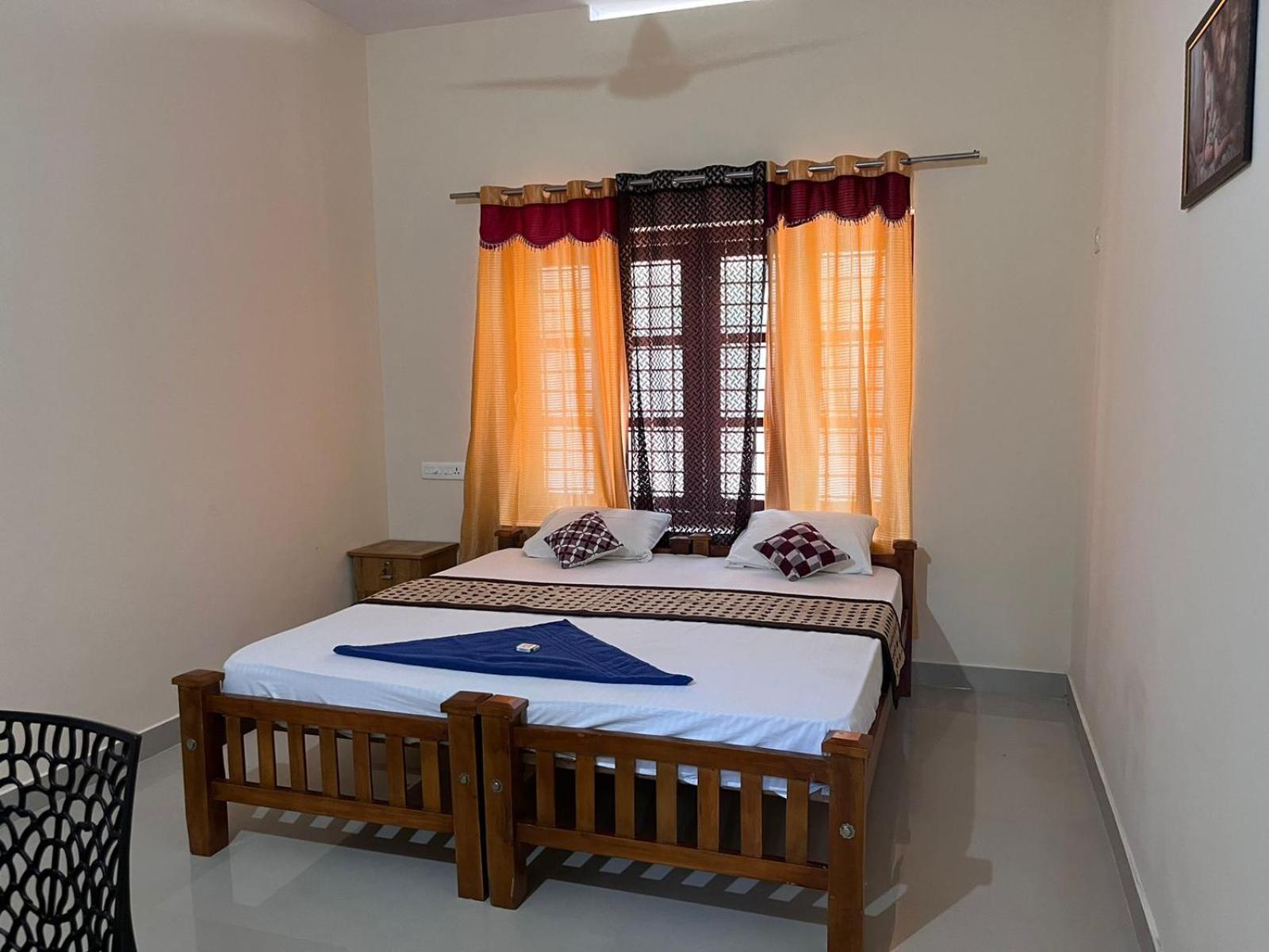 Anugraha Lotus Homestay Варкала Экстерьер фото