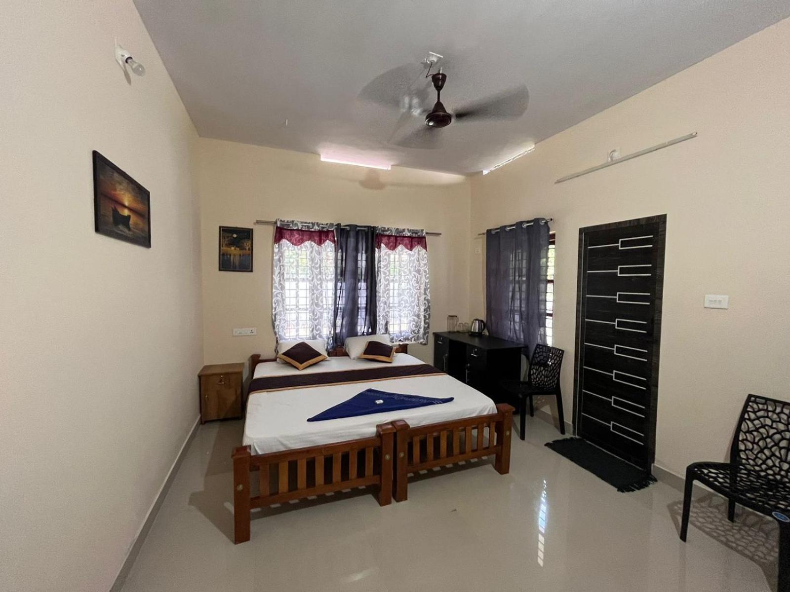 Anugraha Lotus Homestay Варкала Экстерьер фото