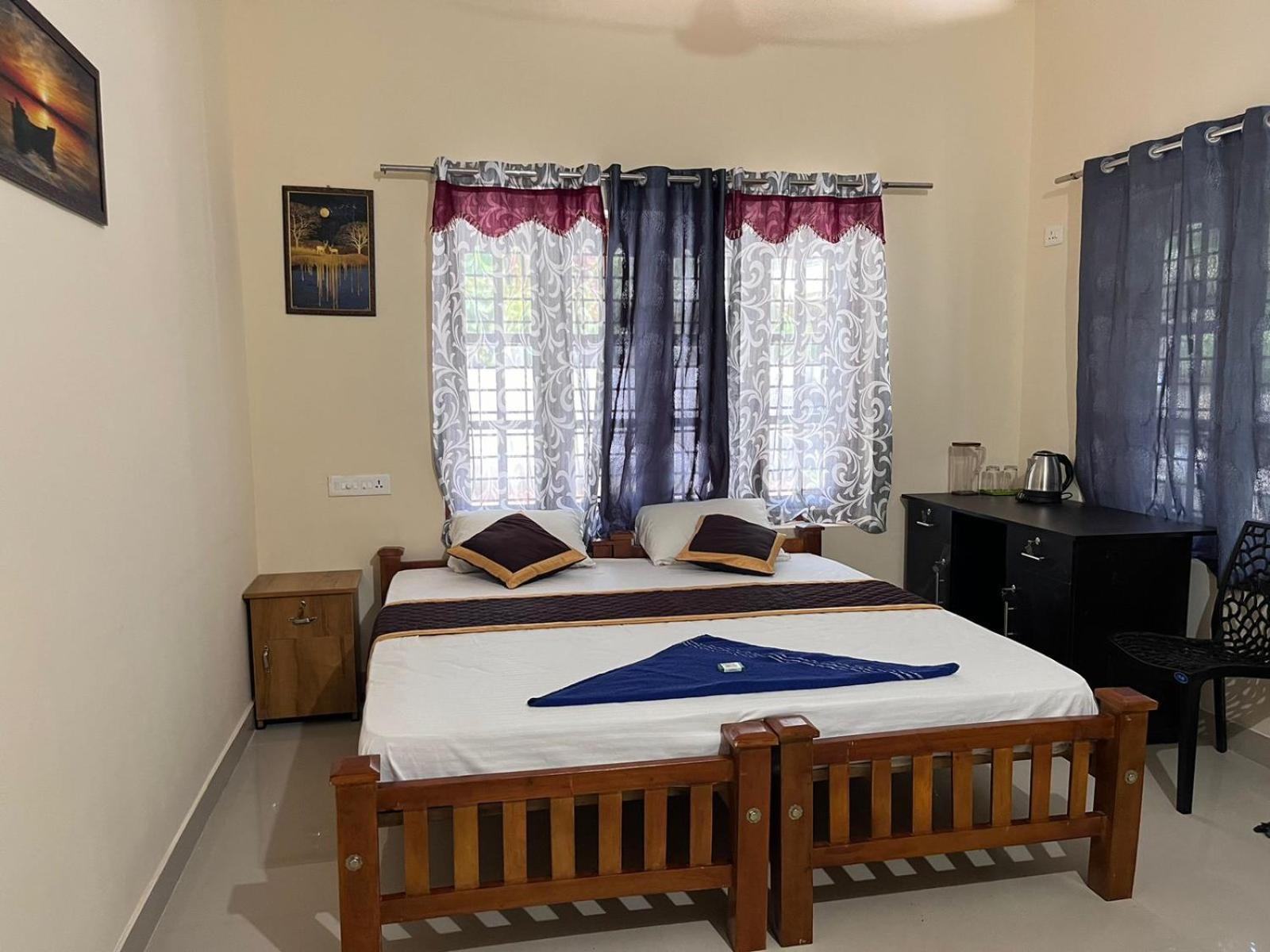 Anugraha Lotus Homestay Варкала Экстерьер фото