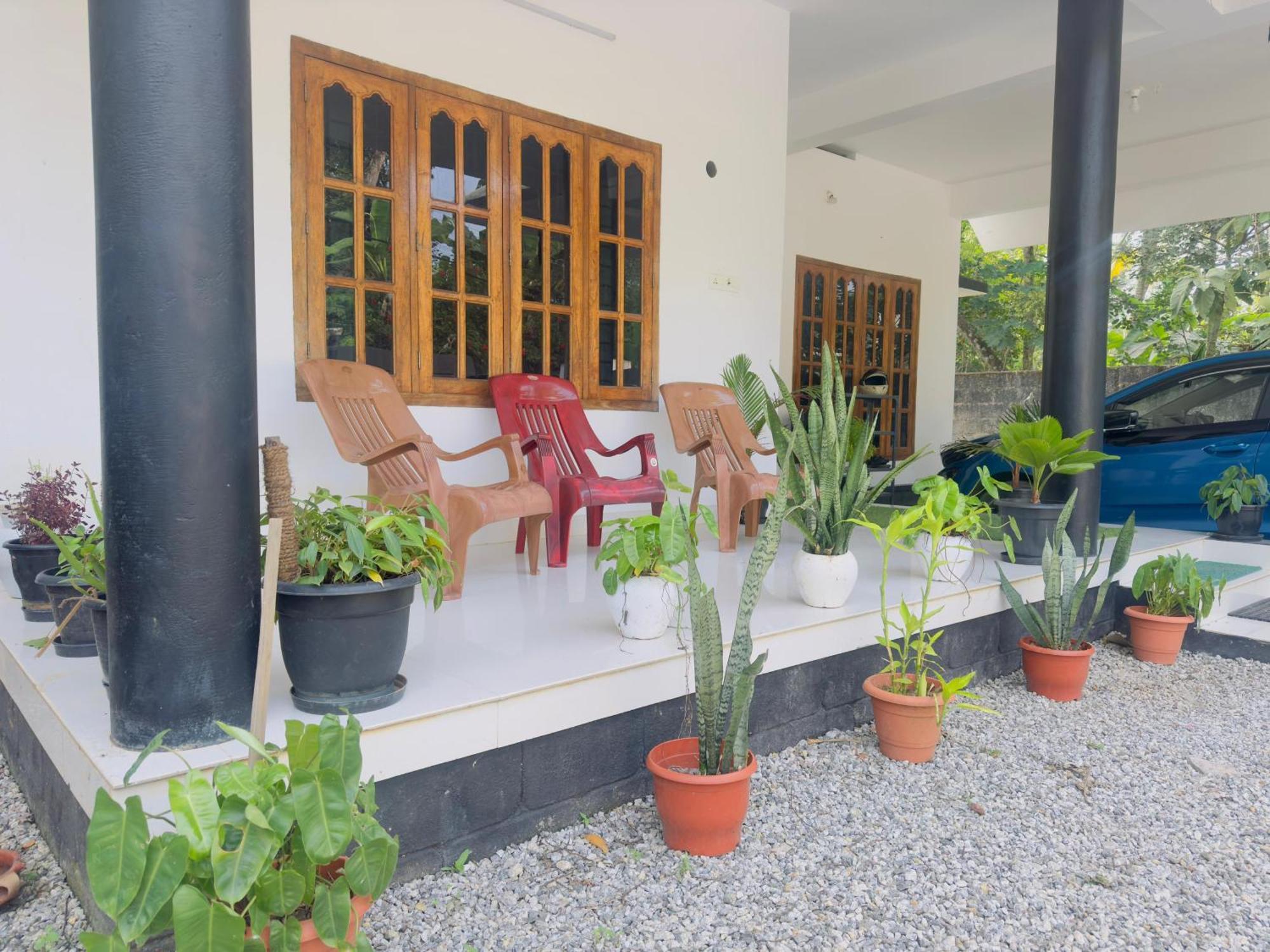 Anugraha Lotus Homestay Варкала Экстерьер фото